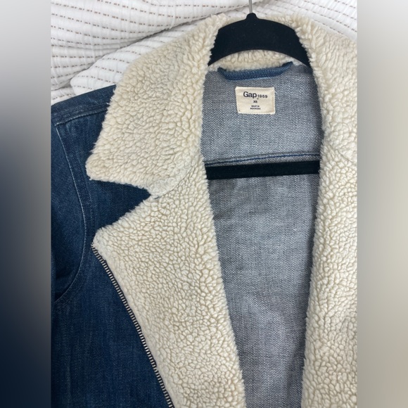 Gap Shearling Denim Moto Jacket, size XS - Picture 3 of 4